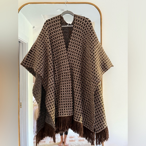 Zara Brown and Cream Knit Open Poncho - Picture 1 of 7